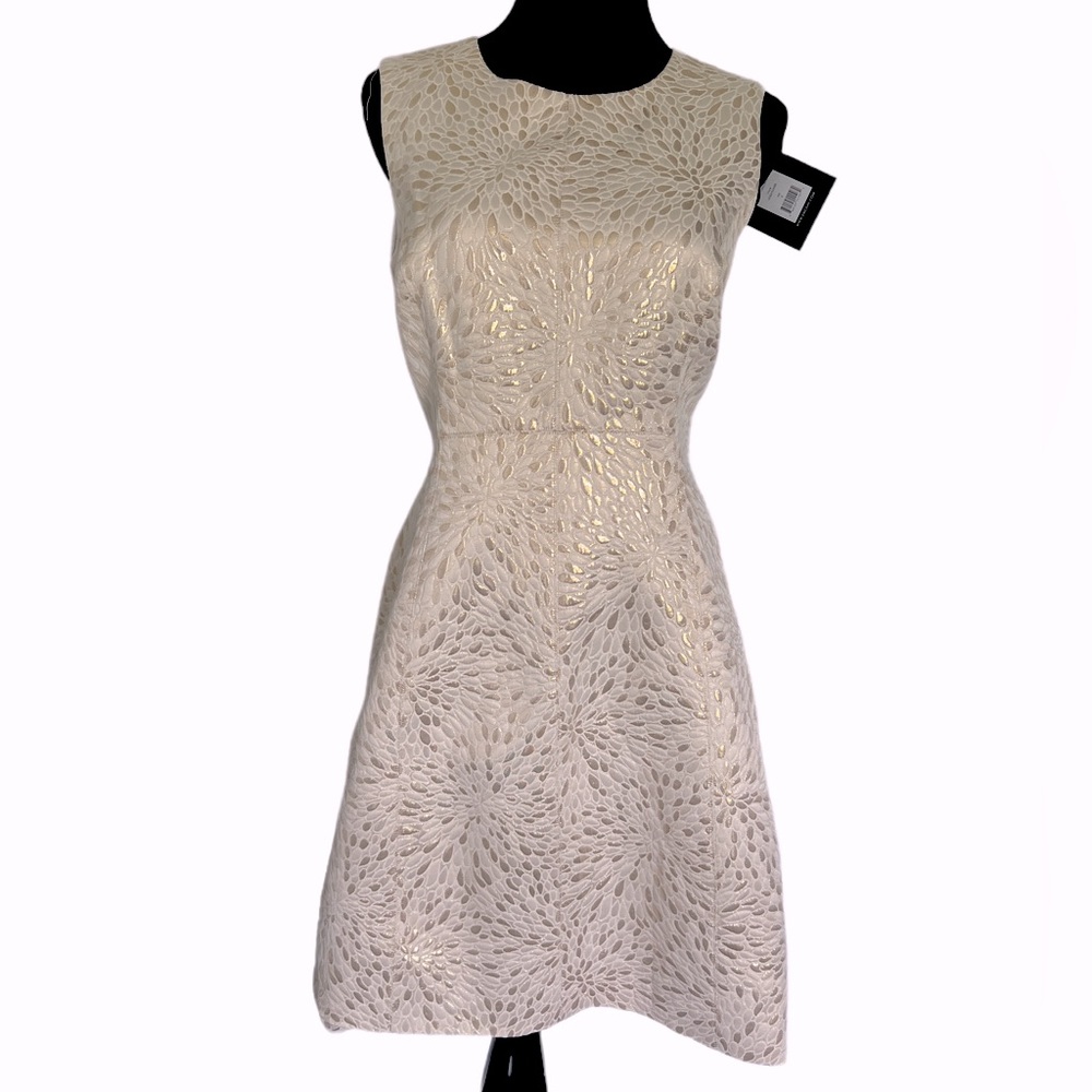 Stunning Elizabeth Mckay gold print a line dress